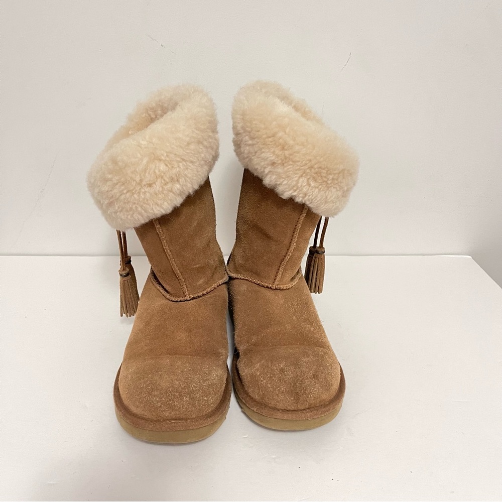 Ugg Australia Sheepskin Plumdale boots girls size 4 Youth - Picture 3 of 9